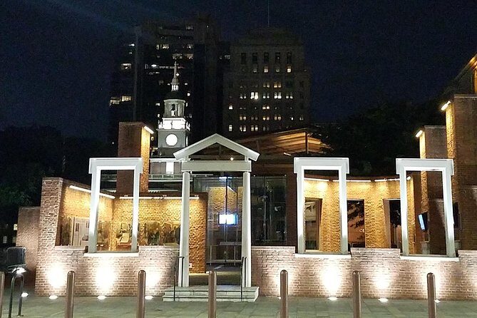 Alexander Hamilton Private Group Walking Tour in Philadelphia - Merchant Exchange Building and Hamilton’s family nearby