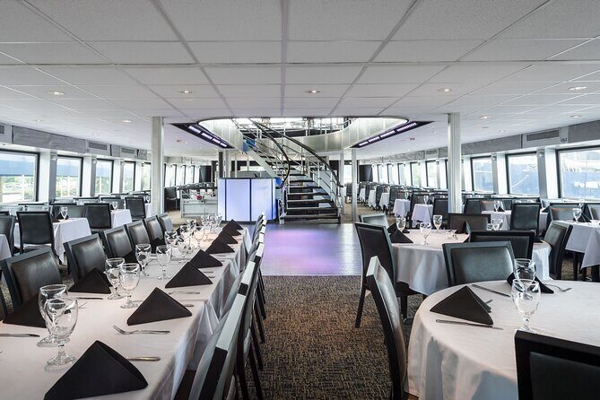 City Cruises Philadelphia: Signature Dinner Cruise with Buffet - Getting On Board: Where Your Night Really Starts