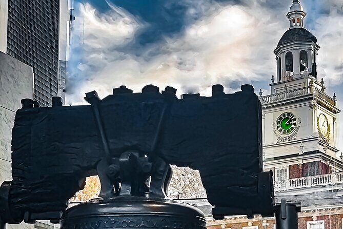 City Sightseeing Walking Tour – Founding Fathers and Mothers - Independence Mall Walk-Through: Getting the Big Picture