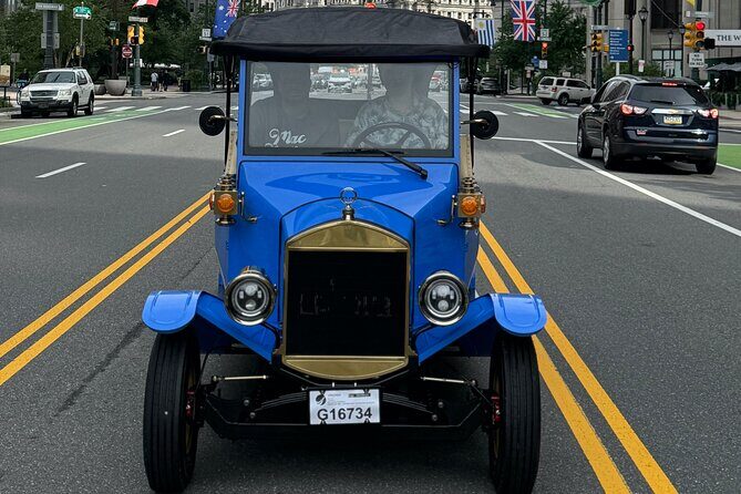 Explore Philadelphia via Vintage Car or Electric cart - Betsy Ross House and Elfreth’s Alley: Early Philly in Small, Real Spaces