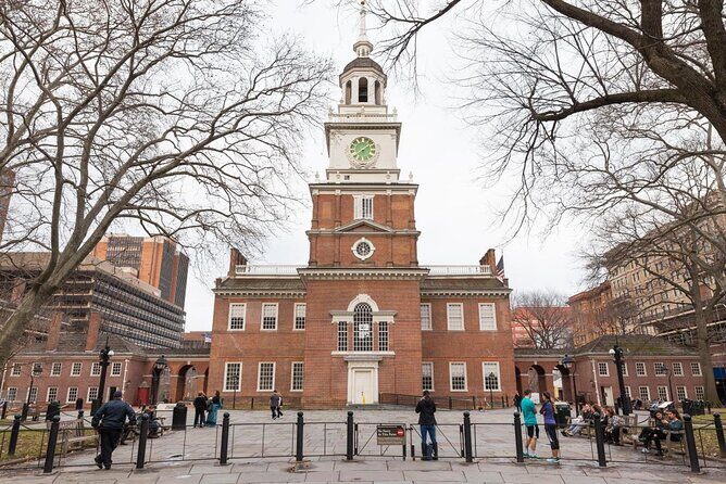 Explore Philly's Highlights on a Private 4h Walking Tour - Independence Mall icons without losing the thread