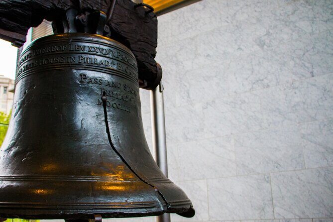 Explore Philly's Highlights on a Private 4h Walking Tour - Center City start: getting your bearings fast