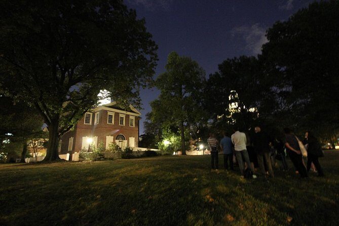 Ghost Tour of Philadelphia by Candlelight - Why this candlelit ghost walk works in Old City