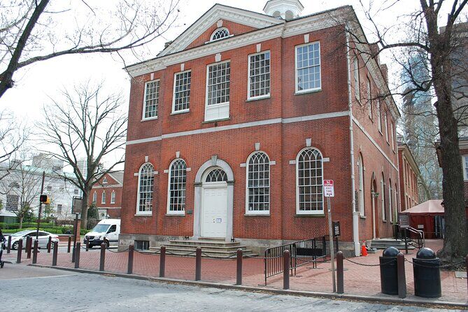 Independence Mall (Entrance to 2 Historic Sites) 2.5 Hour Walking - Elfreth’s Alley and the Franklin home site: the “ordinary street” lesson