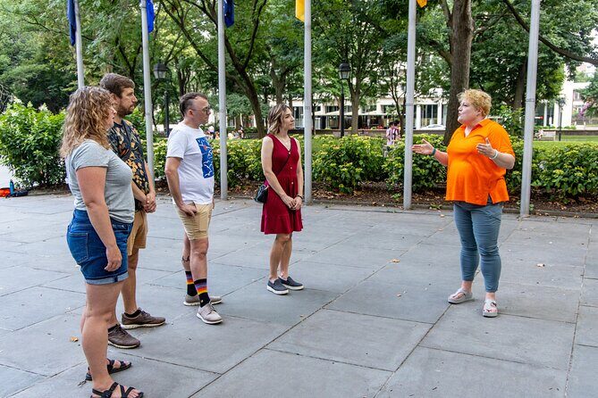 Independence Mall (Entrance to 2 Historic Sites) 2.5 Hour Walking - Christ Church Burial Ground: pay respects with Franklin nearby