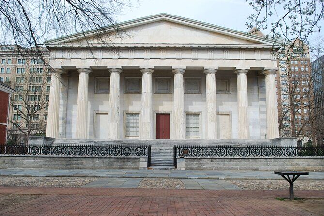 Independence Mall (Entrance to 2 Historic Sites) 2.5 Hour Walking - Starting at Arch Street: get your bearings fast