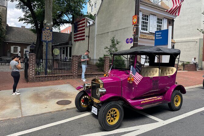 One Hour Tour Of Philadelphia Historical Sites In A Vintage Car - Why this 1-hour vintage-car loop is a smart use of time