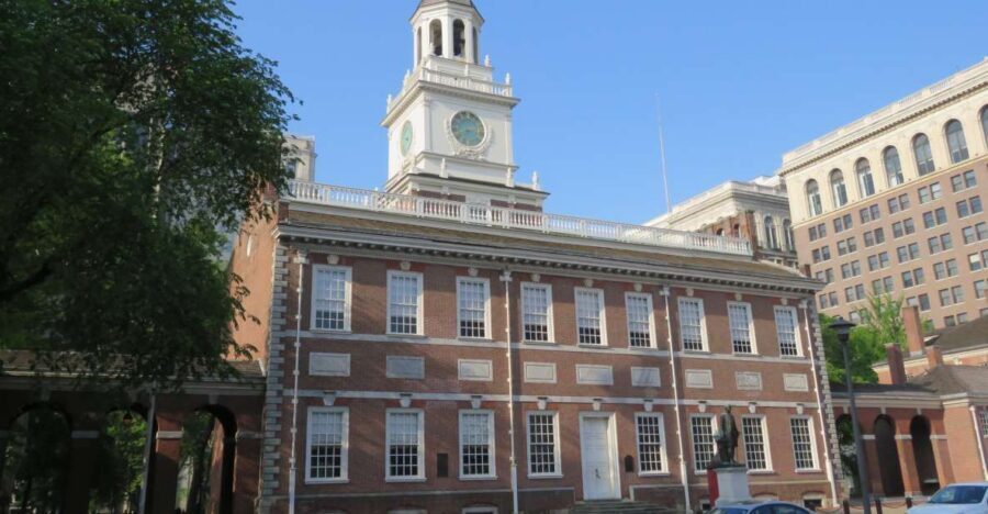 Philadelphia: Colonial Philadelphia Walking Tour - Franklin Court: seeing the Ben Franklin connection in a small, meaningful space