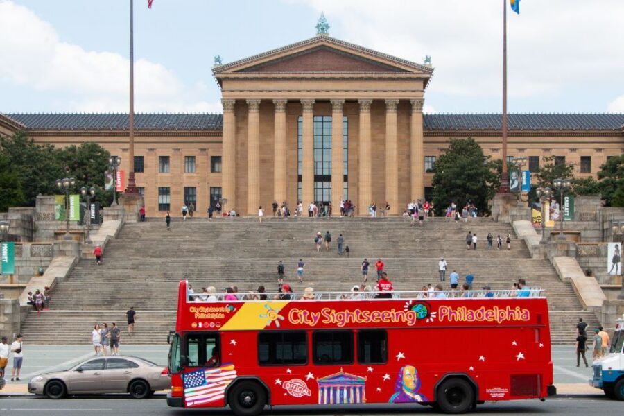 Philadelphia: Double-Decker Hop-on Hop-off Sightseeing Tour - Independence Hall to the Liberty Bell: where the tour starts strong