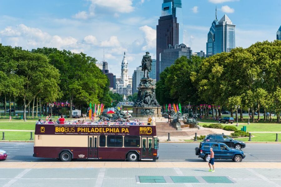Philadelphia: Double-Decker Sightseeing Bus Tour - The art and Rocky zone: Museum of Art, Rocky Steps, Barnes, and Rodin