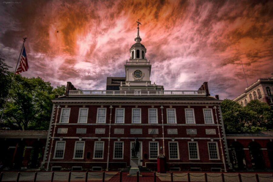 Philadelphia: Grim, Dark, and Twisted History Tour - Meeting at Independence Visitor Center: start where Philly’s story accelerates