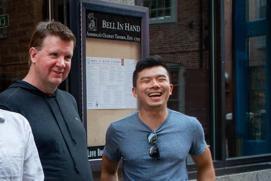 Philadelphia: Guided Tour with Pub Crawl - Beer Bundle vs Dry Run: Drinks and Value for $45