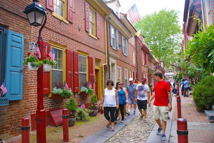 Philadelphia: History, Highlights & Revolution Walking Tour - Why This 2.5-Hour Revolution Walk Feels So Efficient