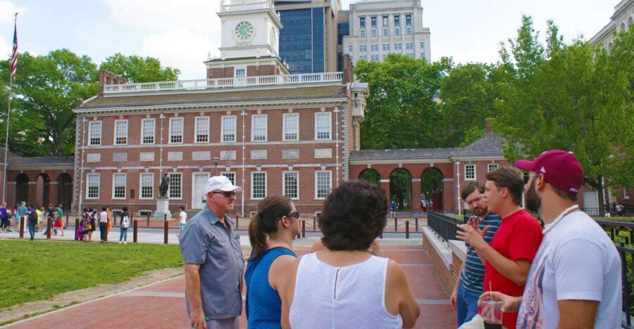 Philadelphia: History, Highlights & Revolution Walking Tour - Signer’s Garden Start: Your Orientation Point in Old City