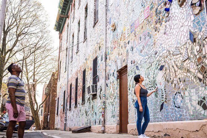 Philadelphia Murals and Street Art Tour with Magic Gardens - South Street to Magic Gardens: why this art walk works