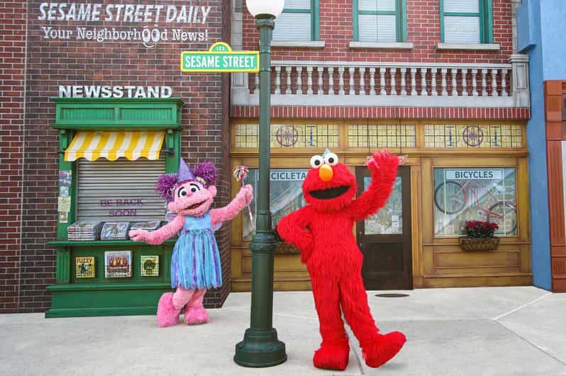 Philadelphia: Official Sesame Place Entry Ticket - Food and breaks: staying comfortable between shows and splashes