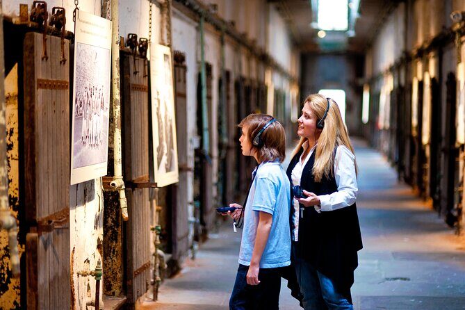 Philadelphia Pass: 30+ Things To Do including Philadelphia Zoo - Big Bus Philadelphia loop: the fastest way to get your bearings