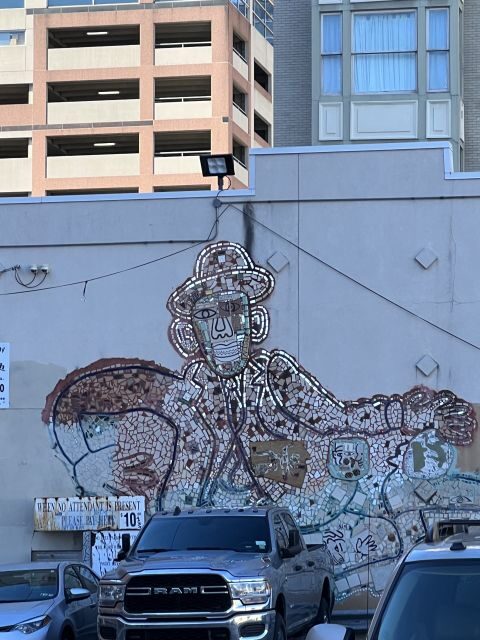 Philadelphia: Street Art Walking Tour with a Local Guide - Wheelchair accessible, practical for most visitors