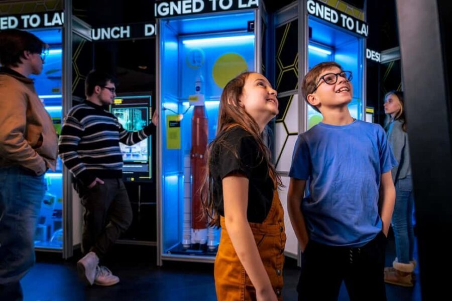 Philadelphia: The Franklin Institute Entry Ticket - Fels Planetarium: Cutting-Edge Night Sky Presentations