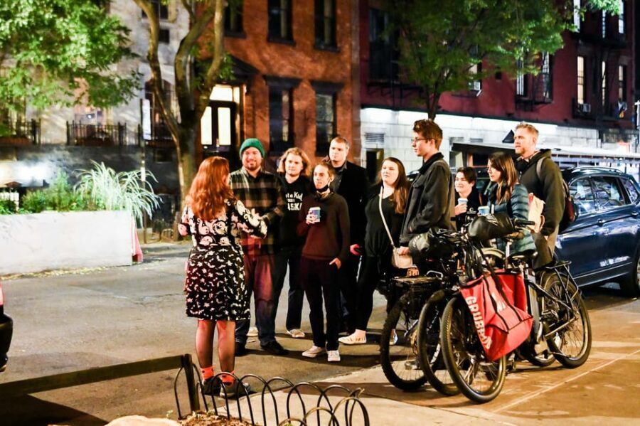 Philly Ghosts Boos and Booze Haunted Pub Crawl - Ghost stories that also teach you how to see the city