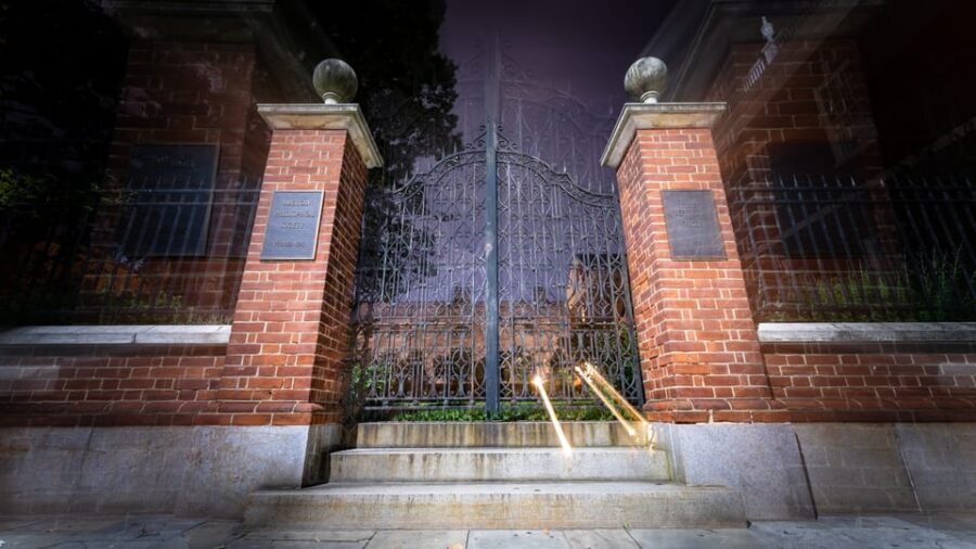 Philly Ghosts Boos and Booze Haunted Pub Crawl - The curse thread: William Penn, ironworkers, and a 20-year fix