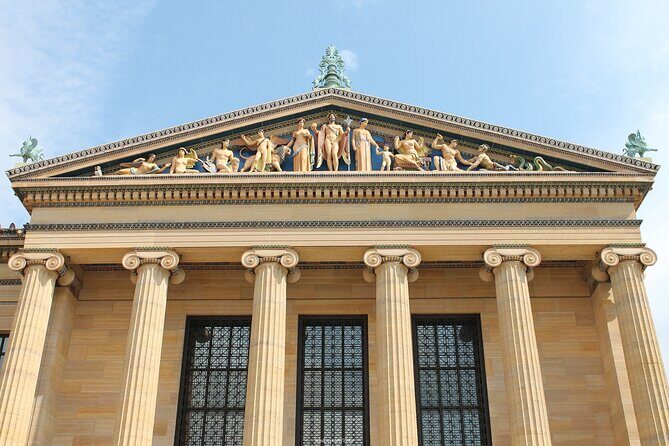 Private 4h Driving Tour Exploring The Best of Philadelphia - Old City: Independence Hall, the Liberty Bell, and that LOVE statue moment