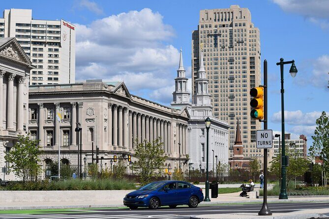 Self-Guided Philadelphia Scavenger Hunt: People Who Made America - Why the Small Group Cap (10 Participants) Matters