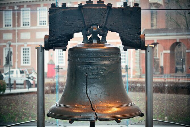 Solve the Case: Self-Guided Mystery Puzzle Walk in Philadelphia - The financial muscle: the Second Bank of the United States