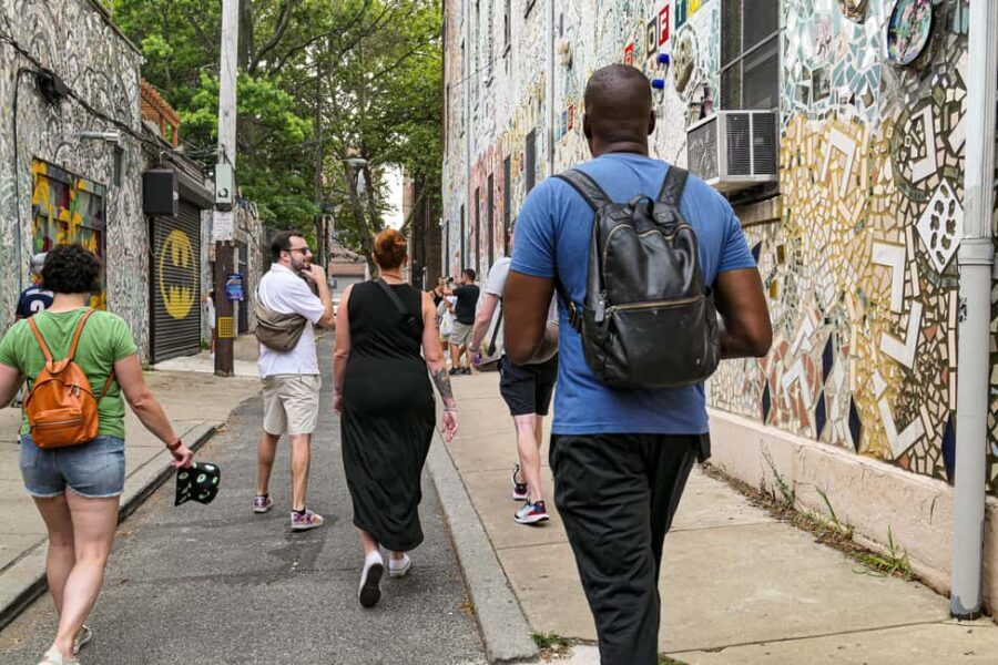 South Philadelphia: Its Always Sunny Walking Tour - Italian Market on 9th Street: food culture and show references