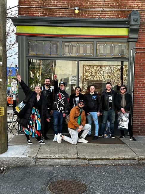 South Philadelphia: Its Always Sunny Walking Tour - Finishing at Green Line Cafe and tying up the loop