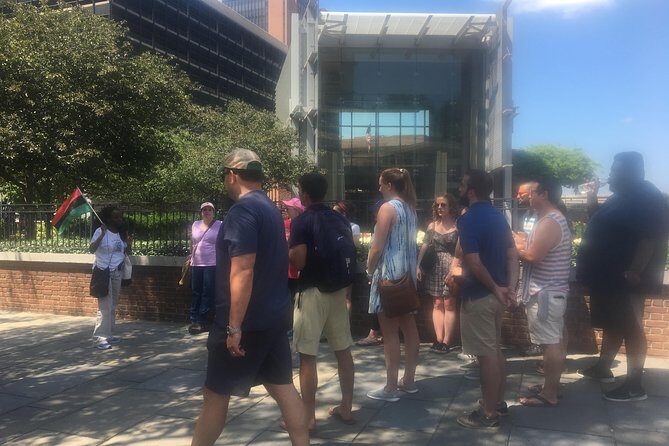 The Black Journey: An African-American History Walking Tour of Philadelphia - Congress Hall and Old City Hall: Learning to Read the City’s Power from the Outside