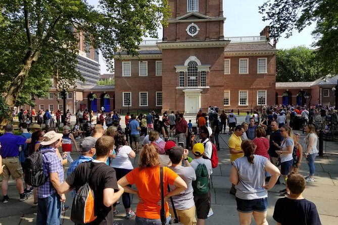 The Constitutional Walking Tour of Philadelphia - How the Walk Really Feels: Brisk Stops, Rain or Shine, and Good Listening Tips