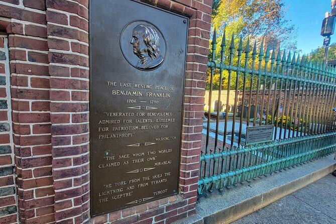 Walking Tour of Historic Philadelphia - Liberty Bell Center: the crack, the name, and why it no longer rings
