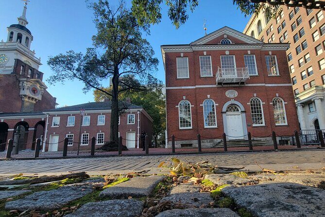 Walking Tour of Historic Philadelphia - Congress Hall and Old City Hall: the laws behind the drama